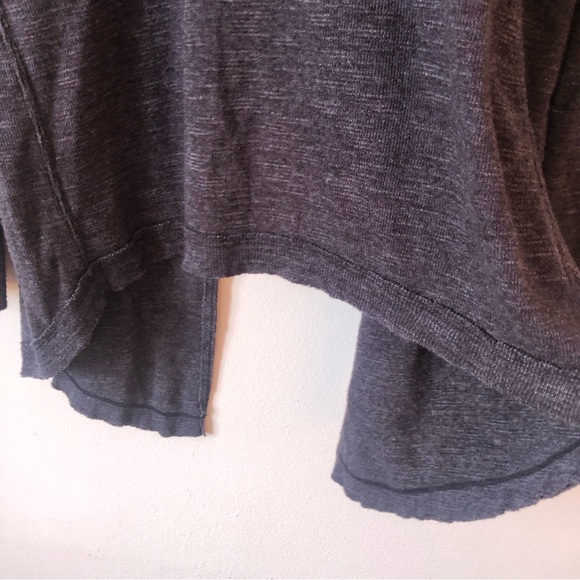 ❤️Free People We The Free Split Back Grey Turtleneck Sweater Back Slit Small P - Picture 6 of 13